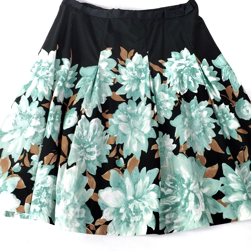 Speechless SKIRT Floral Womens Jrs. SZ 11 Flat Front Flared Flower Trendy Casual